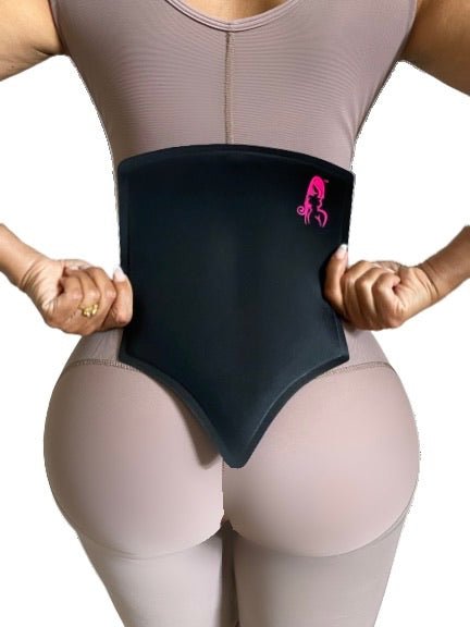 Lipo Lumbar Molder Worn Over Faja – Back View Showing Full Coverage for Post-Surgery Lower Back Support